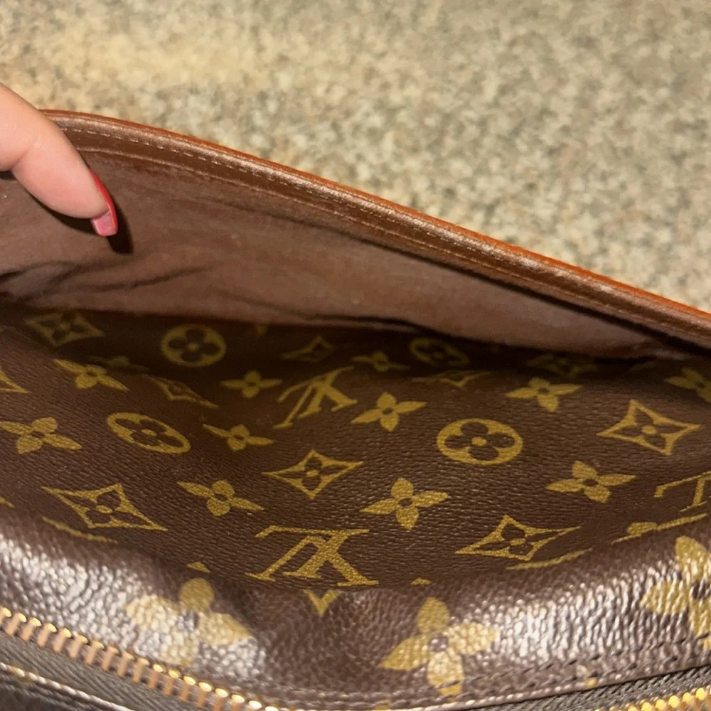 **SOLD**Louis Vuitton Trocadero 27 - Picture 7 of 16